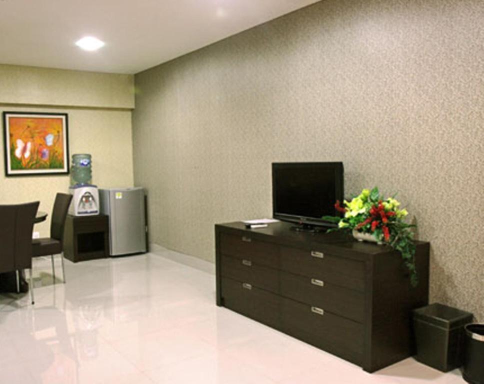 Bamboo Inn Hotel & Cafe Jakarta Exterior foto