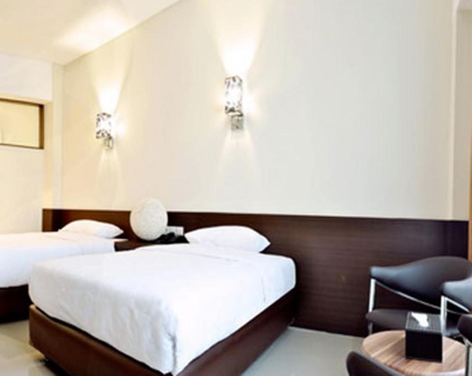Bamboo Inn Hotel & Cafe Jakarta Exterior foto